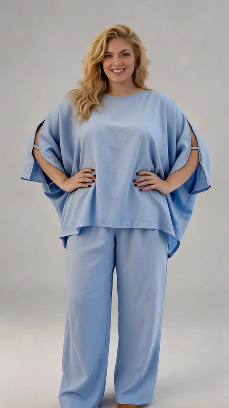 Παντελόνα γυναικεία plus size καλοκαιρινή γαλάζιο - PANT123 | Candiashop Boutique, Κομψό σύνολο σε απαλό γαλάζιο χρώμα που συνδυάζει άνεση και στυλ για κάθε περίσταση. Η φαρδιά μπλούζα με τα ανοίγματα στα μανίκια προσφέρει μια αέρινη αίσθηση και χαλαρή εφαρμογή, ιδανική για τις ζεστές καλοκαιρινές ημέρες. Συνδυάζεται με φαρδύ παντελόνι στην ίδια γαλάζια απόχρωση, δημιουργώντας ένα αρμονικό σύνολο που κολακεύει κάθε σωματότυπο. Το λινό ύφασμα χαρίζει μια πολυτελή αίσθηση, ενώ παράλληλα επιτρέπει στο δέρμα να αναπνέει. Οι χαλαρές γραμμές του συνόλου το καθιστούν ιδανική επιλογή για καθημερινές εμφανίσεις, αλλά και για πιο κομψές περιστάσεις όταν συνδυάζεται με τα κατάλληλα αξεσουάρ, όπως η εντυπωσιακή αλυσιδωτή ασημένια κολιέ που φαίνεται στη φωτογραφία. Φορέστε το με επίπεδα σανδάλια για μια καθημερινή εμφάνιση ή με κομψά μποτάκια για ένα πιο εκλεπτυσμένο στυλ. Ιδανικό για βόλτες στην πόλη, καλοκαιρινές αποδράσεις ή χαλαρά επαγγελματικά περιβάλλοντα.