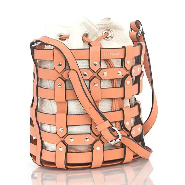 Γυναικεία τσάντα πουγκί πορτοκαλί | Candiashop Boutique, Γυναικεία τσάντα πουγκί χιαστί, πορτοκαλί, από τεχνόδερμα. Κλείνει με κορδόνι και διαθέτει ρυθμιζόμενο λουράκι για να μπορεί να φορεθεί και ως τσάντα ώμου.