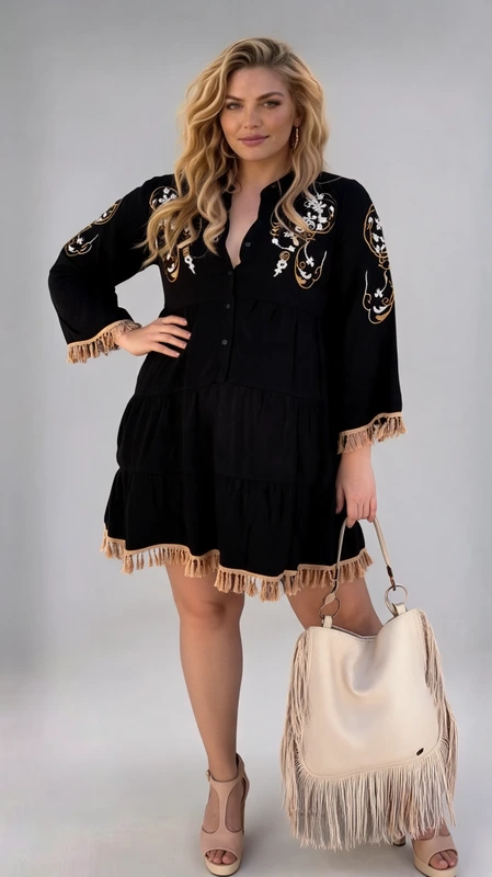 Plus size φόρεμα καλοκαιρινό, μαύρο, boho, μίντι, από σταθερή βισκόζη σε άλφα γραμμή.