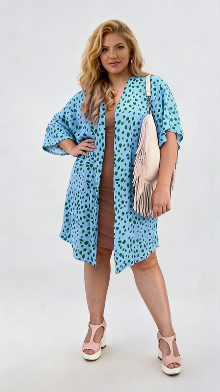 Κιμονό plus size γυναικείο σε γαλάζιο - ΚPS117 | Candiashop Boutique, Κιμονό plus size γυναικείο κοντό σε γαλάζιο από σταθερό δροσερό πανί. Φοριέται άνετα την Άνοιξη και το Καλοκαίρι, τόσο στην παραλία όσο και καθημερινά. Σε πιο επίσημες περιστάσεις, όπως γάμος ή και βάπτιση μπορείς να το ταιριάξεις με μια παντελόνα και να κλέψεις τις εντυπώσεις!