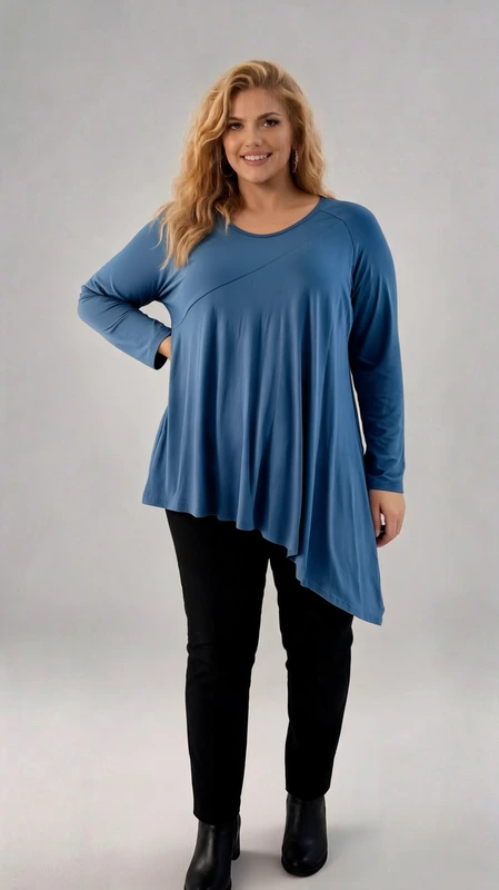 Plus size μπλούζα γαλάζια με ασύμμετρο κόψιμο και μακριά μανίκια. Μια αέρινη και κομψή μπλούζα που θα γίνει η αγαπημένη σου επιλογή για άνετες και στιλάτες εμφανίσεις! Σε όμορφη μπλε απόχρωση, διαθέτει ασύμμετρο κόψιμο που χαρίζει μοναδική κίνηση και στυλ. Η στρογγυλή λαιμόκοψη και τα μακριά μανίκια την καθιστούν ιδανική για όλες τις ώρες, ενώ η loose εφαρμογή της προσφέρει άνεση και κομψότητα. Φοριέται εύκολα με κολάν ή τζιν για ένα effortless chic look!