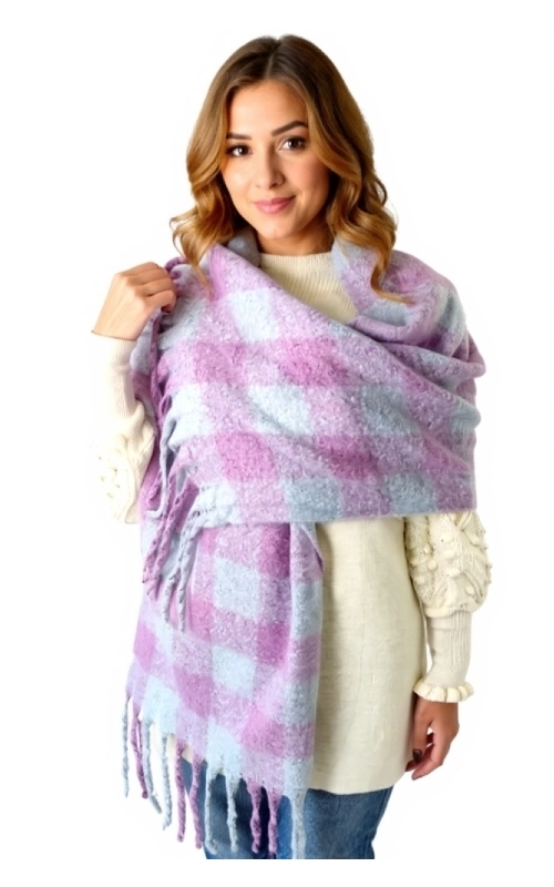 Χειμωνιάτικη γυναικεία πασμίνα λιλά μάλλινη, πλεκτή, ζεστή, ελαφριά και πολύ ιδιαίτερη. Ένα απαραίτητο αξεσουάρ μόδας για τη χειμωνιάτικη γκαρνταρόμπα σας για να σας κρατήσει ζεστή το χειμώνα.