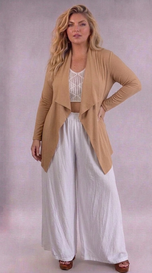Ζακέτα κρεμ χειμωνιάτικη - ZPS203 | Candiashop Boutique, Η ζακέτα αυτή σε θερμό χρώμα καμηλό αποτελεί το απόλυτο κομμάτι για κάθε γυναικεία γκαρνταρόμπα. Με το χαρακτηριστικό της ανοιχτό μπροστινό άνοιγμα και τις κομψές καταρρακτωτές πτυχώσεις στο ντεκολτέ, δημιουργεί μια ρέουσα, θηλυκή σιλουέτα που κολακεύει κάθε σώμα. Οι μακριές μανίκες και το ελαφρώς επιμηκυμένο πίσω μέρος προσθέτουν έξτρα κομψότητα, ενώ το απαλό, ελαστικό ύφασμα εξασφαλίζει άνεση καθ' όλη τη διάρκεια της ημέρας. Το μονόχρωμο, λιτό σχέδιό της την καθιστά ευέλικτο κομμάτι που συνδυάζεται εύκολα με πλατύ λευκό παντελόνι για ένα boho-chic look, αλλά και με τζιν ή φόρεμα για πιο casual εμφανίσεις. Ιδανική για εξόδους, επαγγελματικά ραντεβού ή ακόμα και για βραδινές εκδηλώσεις, αυτή η ζακέτα συνδυάζει στυλ και λειτουργικότητα με αξεπέραστο τρόπο. Ένα must-have κομμάτι για κάθε εποχή!