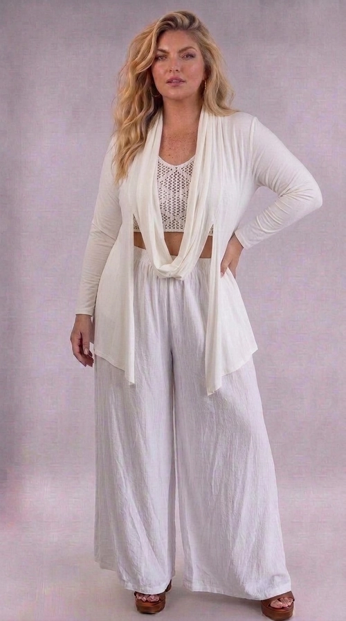 Ζακέτα λευκή χειμωνιάτικη - ZPS205 | Candiashop Boutique, Η ζακέτα αυτή σε απαλό εκρού χρώμα είναι η ιδανική επιλογή για μια γυναίκα που αναζητά κομψότητα και άνεση σε ένα μοναδικό κομμάτι. Με ανοιχτό μπροστινό άνοιγμα χωρίς κουμπιά και μακριά μανίκια, προσφέρει μια ρέουσα, χαλαρή εφαρμογή που κολακεύει κάθε σιλουέτα. Το λεπτό, απαλό ύφασμά της πέφτει χαριτωμένα στο σώμα, δημιουργώντας μια αέρινη και θηλυκή αίσθηση. Το σχέδιό της είναι απλό και διαχρονικό, χωρίς μοτίβα, γεγονός που το καθιστά εξαιρετικά ευέλικτο. Μπορεί να φορεθεί πάνω από ένα crop top για ένα boho look, με λευτό παντελόνι για μια casual-chic εμφάνιση, ή ακόμα και πάνω από ένα μαγιό για παραλία. Είναι ιδανική για καλοκαιρινές βόλτες, καφέ με φίλες, αλλά και για χαλαρές βραδινές έξοδους. Το μακρύ της μήκος και η ανοιχτή γραμμή της προσθέτουν μια αίσθηση κομψής ελευθερίας, ενώ το εκρού χρώμα ταιριάζει αρμονικά με σχεδόν κάθε χρωματική παλέτα.