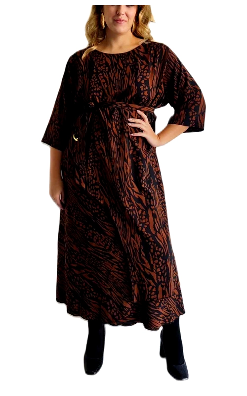 Αυτή η ψηλόμεση φούστα σε αποχρώσεις καφέ\u002Dτερακότα με μαύρο animal print μοτίβο αποτελεί την τέλεια επιλογή για κάθε περίσταση. Με χαλαρή γραμμή και μήκος που φτάνει στον αστράγαλο, προσφέρει άνεση και στυλ ταυτόχρονα. Τα φαρδιά μανίκια τριών τετάρτων χαρίζουν έναν αέρα κομψότητας, ενώ η ζώνη στη μέση τονίζει τη σιλουέτα δημιουργώντας ένα κολακευτικό αποτέλεσμα. Το εντυπωσιακό ζωικό μοτίβο σε γήινες αποχρώσεις προσδίδει δυναμισμό και θηλυκότητα. Φορέστε την με μποτάκια για ένα casual chic σύνολο ή με ψηλοτάκουνα για πιο επίσημες εμφανίσεις. Ιδανική για καθημερινές εξόδους, γραφείο ή απογευματινές συναντήσεις. Το μαλακό, ρέον ύφασμα εξασφαλίζει άνετη εφαρμογή που κολακεύει κάθε σωματότυπο. Ένα ευέλικτο κομμάτι που μπορεί να συνδυαστεί με διάφορα αξεσουάρ ανάλογα με την περίσταση, από διακριτικά κοσμήματα μέχρι εντυπωσιακά σκουλαρίκια για πιο βραδινές εμφανίσεις.